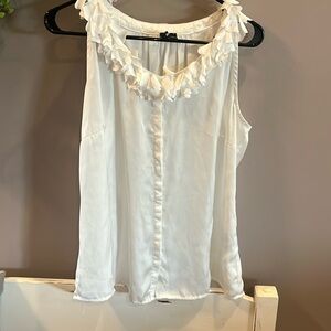 Gorgeous sleeveless blouse